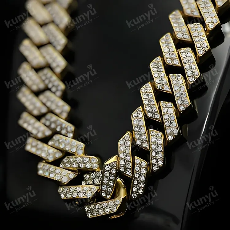 Glittrande Rhinestone kubansk länkkedja